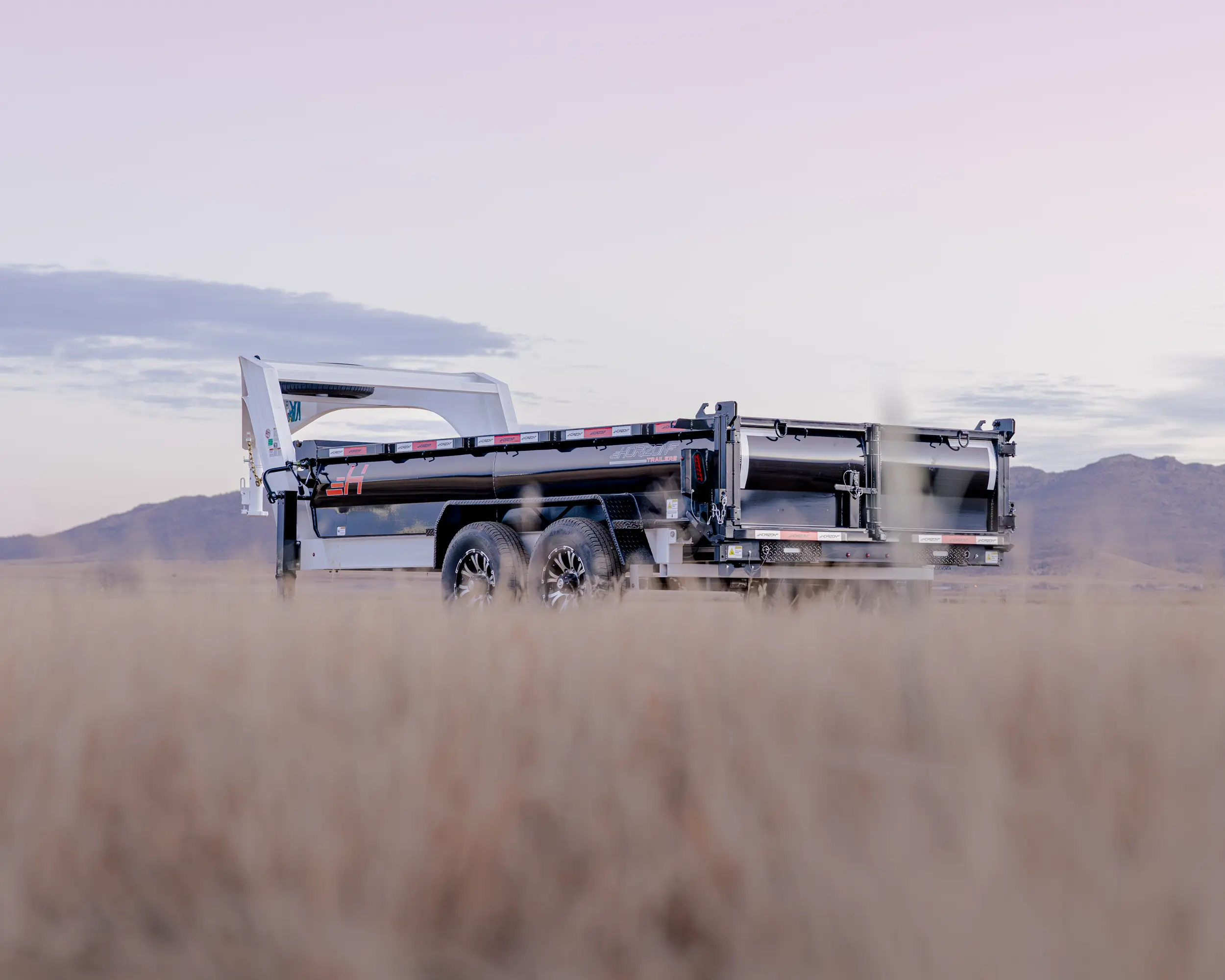horizon trailers img